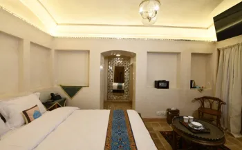 اقامتگاه سنتی عمارت محمودیه کاشان - اتاق 2 تخته (1 تخت 2 نفره)