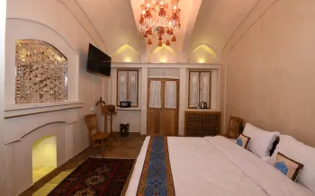 اقامتگاه سنتی عمارت محمودیه کاشان - اتاق 2 تخته (1 تخت 2 نفره)