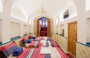 اقامتگاه سنتی سرپله کاشان - اتاق 3 تخته (3 تخت 1 نفره)