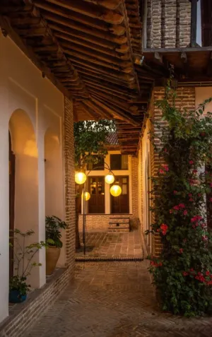 هتل بوتیک هفت پیکر گرگان - نمای محوطه