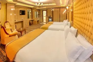 هتل آریا ارومیه - اتاق 4 تخته (1 تخت 2 نفره 2 تخت 1 نفره)