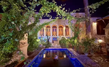 اقامتگاه سنتی عمارت بهروزی قزوین - نمای محوطه 