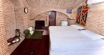 اقامتگاه سنتی عمارت بهروزی قزوین - اتاق 4 تخته (2 تخت 2 نفره)