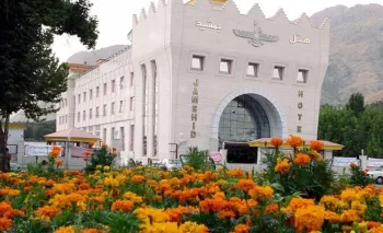 هتل جمشید کرمانشاه - نمای بیرونی 