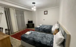 هتل آپارتمان پارس بندر عباس - اتاق 3 تخته (1 تخت 2 نفره و 1 تخت 1 نفره)