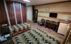 هتل قدس بندر عباس - اتاق 3 تخته (1 تخت 2 نفره و 1 تخت 1 نفره)