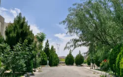 مجتمع اقامتی ویلاهای کوهستانی ارس جلفا	- نمای محوطه