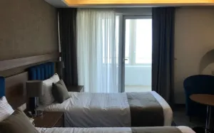 هتل سفیدکنار بندر انزلی - اتاق 2 تخته (2 تخت 1نفره)