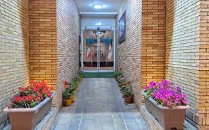 مجتمع اقامتی جهانگردی 2 کرمان - نمای محوطه 