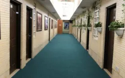 مجتمع اقامتی جهانگردی 2 کرمان - راهرو 