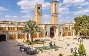 هتل بوتیک کاروانیکا کرمان - نمای بیرونی