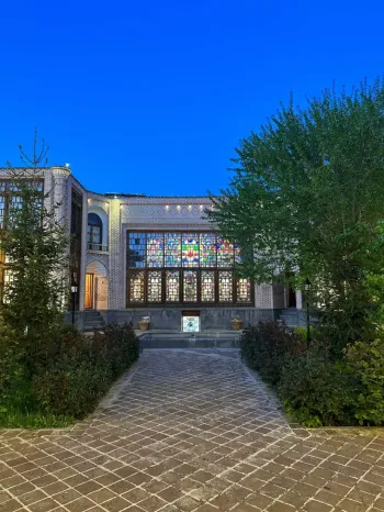 هتل بوتیک صادقی اردبیل - نمای محوطه