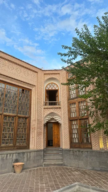 هتل بوتیک صادقی اردبیل - نمای بیرونی