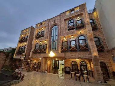 هتل بوتیک ایده آل اردبیل - نمای بیرونی