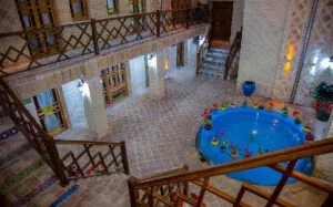 اقامتگاه سنتی ددمان زنجان - نمای محوطه