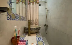 اقامتگاه سنتی ددمان زنجان - سرویس بهداشتی و حمام