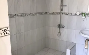 هتل جهانگردی زنجان - سرویس بهداشتی و حمام 