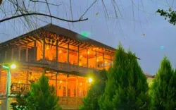 اقامتگاه بومگردی سرای فخر رشت - نمای بیرونی