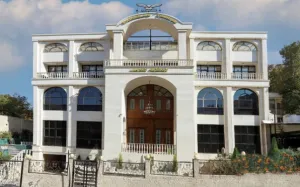 مجتمع اقامتی کندلوس کرج - نمای بیرونی 