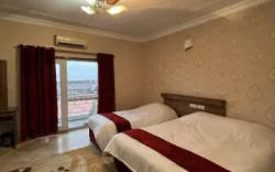 هتل عرش نوشهر - اتاق 3 تخته (1 تخت 2 نفره 1 تخت 1 نفره)