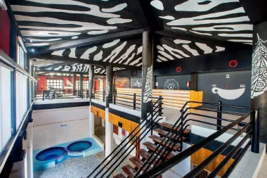 مجتمع گردشگری ساحلی شهر نور - سالن ورزشی