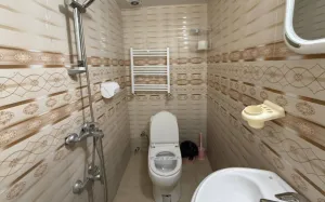 خانه مسافر مازیار کلاردشت - سرویس بهداشتی و حمام 