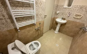 خانه مسافر مازیار کلاردشت - سرویس بهداشتی و حمام 