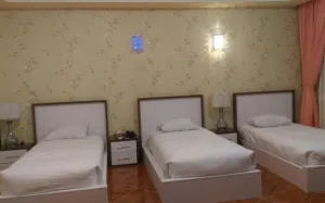 هتل بزرگ سمنان - اتاق 3 تخته (3 تخت 1 نفره)