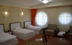 هتل بزرگ سمنان - اتاق 3 تخته (3 تخت 1 نفره)