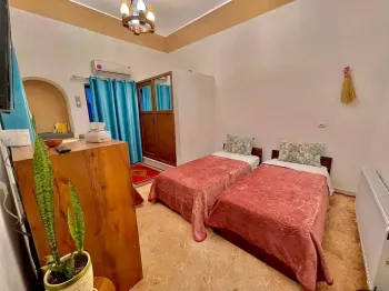 اقامتگاه سنتی خانه ترنج سمنان - اتاق 2 تخته (2 تخت 1 نفره)