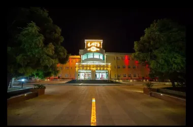 هتل قائم سیرجان - نمای بیرونی 