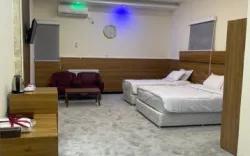 هتل قائم سیرجان - اتاق 3 تخته (1 تخت 2 نفره 1 تخت 1 نفره)