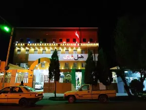 هتل فدک سیرجان - نمای بیرونی 