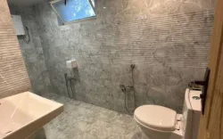اقامتگاه بومگردی اورس شاهرود - سرویس بهداشتی و حمام 