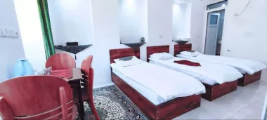 اقامتگاه سنتی عمارت پدری شوشتر - اتاق 3 تخته (3 تخت 1 نفره)