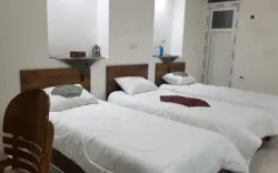 اقامتگاه سنتی عمارت پدری شوشتر - اتاق 3 تخته (3 تخت 1 نفره)