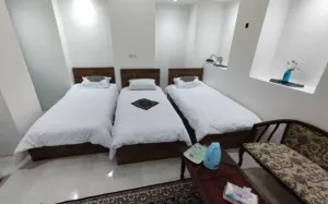 اقامتگاه سنتی عمارت پدری شوشتر - اتاق 3 تخته (3 تخت 1 نفره)