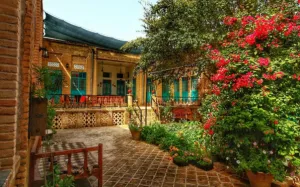 اقامتگاه سنتی عمارت پدری شوشتر - نمای محوطه 