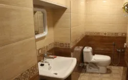 اقامتگاه سنتی طبیب شوشتری شوشتر - سرویس بهداشتی و حمام 