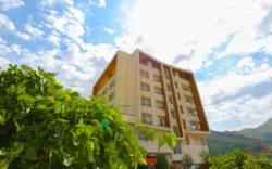 هتل داوینکو بانه - نمای بیرونی 
