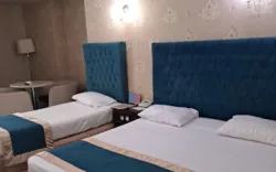هتل آزادی یاسوج - اتاق 3 تخته (1 تخت 2 نفره 1 تخت 1 نفره)