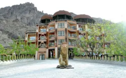 هتل بزرگ کوهستان بیرجند - نمای بیرونی 