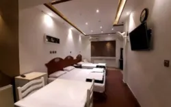 هتل مقدم بیرجند - اتاق 3 تخته (1 تخت 2 نفره 1 تخت 1 نفره)