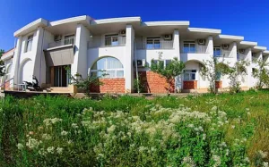 هتل جهانگردی مرند - نمای بیرونی 