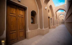 اقامتگاه سنتی قلعه وزیر میبد - نمای بیرونی 