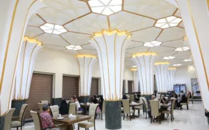 هتل مهربد فیروزه میبد - رستوران