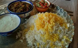 اقامتگاه بومگردی سرای جهانگرد مهریز - منو غذایی 