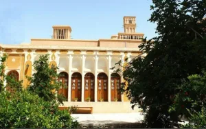 هتل تاریخی خانه آقازاده ابرکوه - نمای محوطه 