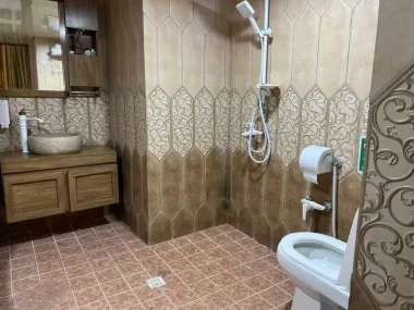 اقامتگاه سنتی عمارت قجری ابرکوه - سرویس بهداشتی و حمام 