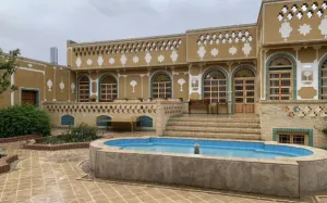 اقامتگاه بومگردی صبا ابرکوه - نمای بیرونی 